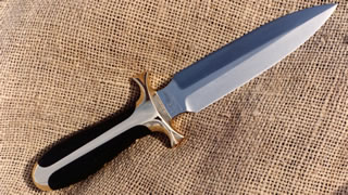 Blade 3/16" x 1 1/4" x 5 1/2" long, 2 1/2" Guard, Forged 1084 Steel, Twisted tang, Micarta scales